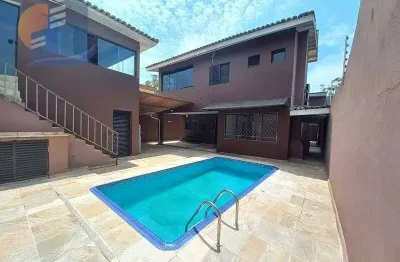 Casa sobrado com piscina e churrasqueira - praia da enseada guarujá