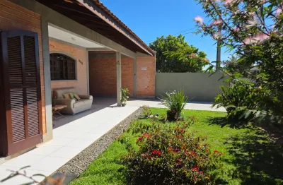 Casa à venda na Avenida Nereu Ramos, Centro, Balneário Piçarras