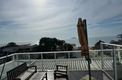 Apartamento à venda na Rua 207, Meia Praia, Itapema