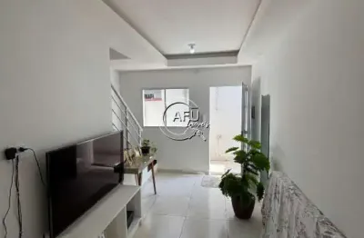 Casa em condomínio bairro tude bastos pg sobrado com 2 dormitórios sendo 2 suítes + lavabo ultima casa com quintal espaçoso 1 vaga r$ 290.000,00 aceita financiamento bancário.