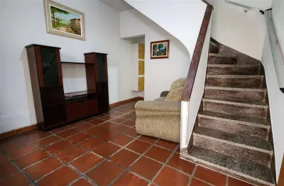 Casa com 2 quartos para alugar na Rua Ocian, 374, Cidade Ocian, Praia Grande