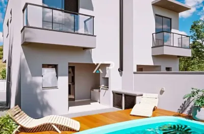 Sobrado no green village com 3 quartos sendo 1 suíte, 2 banheiros, 2 vaga garagem