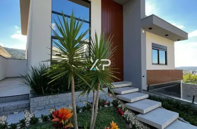 Linda casa com acabamento impecável na pedra branca