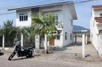 Casa no centro de palhoça à venda com 4 dormitórios | xp2461