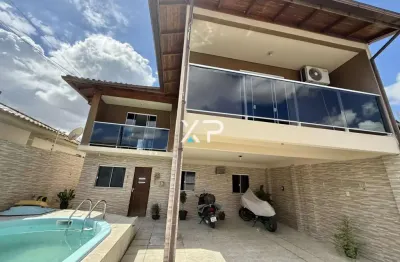 Casa com 5 dormitórios, 2 suíte, 3 banheiros, piscina e 2 vagas no madri