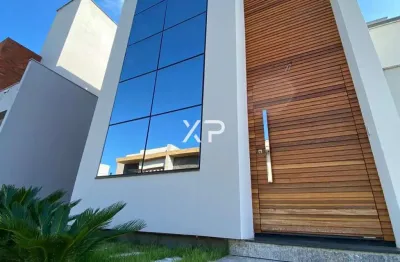 Casa alto padrão à venda em condomínio fechado 3 quartos, sendo 1 suíte | xp1155