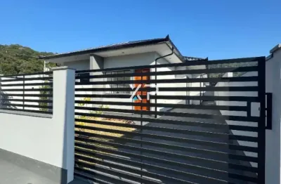 Casa de 2 quartos sendo um suíte, em forquilhas- são josé
