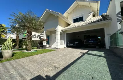 Casa duplex mobiliada com 206m2 na pedra branca – palhoça/sc