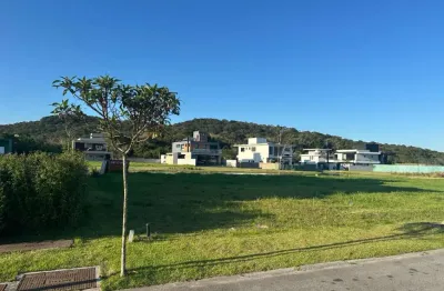 Terreno com 300m2 no condomínio reserva da pedra, palhoça/sc