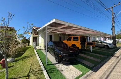 Casa com 3 quartos à venda na Avenida Paulo Roberto Vidal, 689, Bela Vista, Palhoça