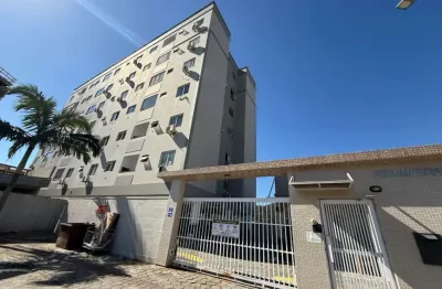 Apartamento em Santo Amaro da Imperatriz com 2 vagas garagem