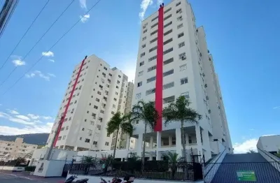 Apartamento com 2 dormitórios sendo 1 suíte e garagem coberta