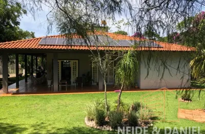Linda casa de campo/chácara  no condomínio fechado estância zaúna