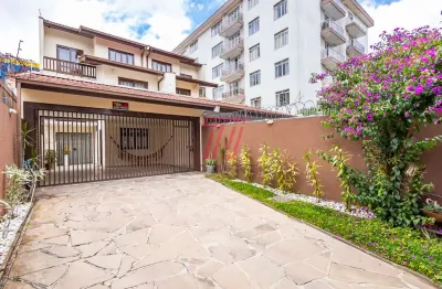 Sobrado de alto padrão no bairro portão – espaço, conforto e localização privilegiada.