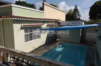 Casa com 3 quartos à venda na rua jabitaca, vila valqueire, rio de janeiro, 195 m2 por r$ 857.500