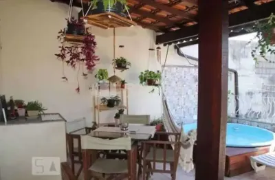 Casa em condomínio fechado com 2 quartos à venda na rua paturi, tanque, rio de janeiro, 90 m2 por r$ 290.000