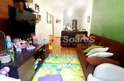 Apartamento com 96 m2, 02 quartos sendo 01 suíte, aceitando financiamento em praça seca.