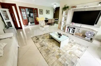 Casa em condomínio fechado com 3 quartos à venda na rua guapimirim, vila valqueire, rio de janeiro, 180 m2 por r$ 950.000
