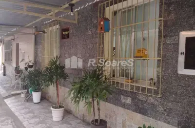 Casa em condomínio fechado com 3 quartos à venda na rua pinto teles, praça seca, rio de janeiro, 39 m2 por r$ 320.000