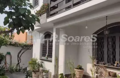 Casa com 5 quartos à venda na rua alagoinha, jardim sulacap, rio de janeiro, 219 m2 por r$ 998.000