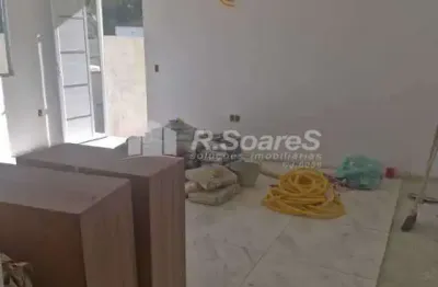 Casa em condomínio fechado com 1 quarto à venda na avenida carlos pontes, jardim sulacap, rio de janeiro, 120 m2 por r$ 220.000