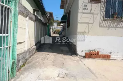 Casa com 2 quartos à venda na rua quiririm, vila valqueire, rio de janeiro, 60 m2 por r$ 215.000