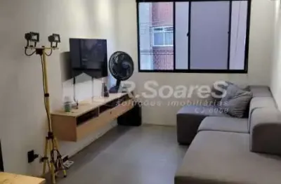 Apartamento com 2 quartos à venda na rua guilherme fernandes, jardim sulacap, rio de janeiro, 53 m2 por r$ 250.000