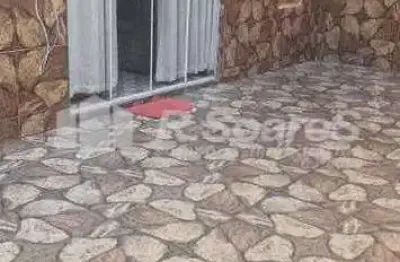 Casa com 2 quartos à venda na rua do governo, realengo, rio de janeiro, 100 m2 por r$ 250.000