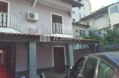 Casa com 3 quartos à venda na travessa pinto teles, campinho, rio de janeiro, 300 m2 por r$ 400.000