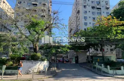 Apartamento com 2 quartos à venda na rua moacir de almeida, tomás coelho, rio de janeiro, 60 m2 por r$ 130.000