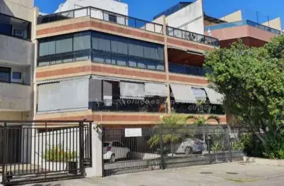 Cobertura com três quartos sendo um, suíte, no recreio,  rua ministro aliomar baleeiro.