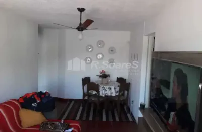 Apartamento com 2 quartos à venda na rua paraná, piedade, rio de janeiro, 67 m2 por r$ 199.999