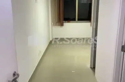 Sala comercial com 1 sala à venda na rua antônio de abreu, madureira, rio de janeiro, 19 m2 por r$ 135.000
