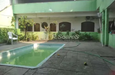 Casa com 3 quartos à venda na rua olímpio de azevedo, campinho, rio de janeiro, 708 m2 por r$ 690.000