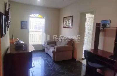 Casa em condomínio fechado com 3 quartos à venda na estrada intendente magalhães, vila valqueire, rio de janeiro, 130 m2 por r$ 450.000