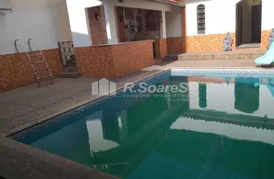 Casa com 4 quartos à venda na rua das azaléas, vila valqueire, rio de janeiro, 230 m2 por r$ 750.000