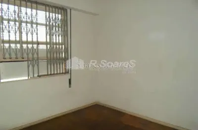 Apartamento com 2 quartos para alugar na rua campos sales, tijuca, rio de janeiro, 72 m2 por r$ 1.990
