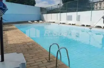 Apartamento de dois quartos na rua salomão filho, marechal hermes.