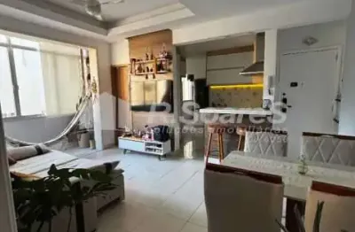 Apartamento com 2 quartos, suíte e vaga, rua marechal francisco de moura, botafogo