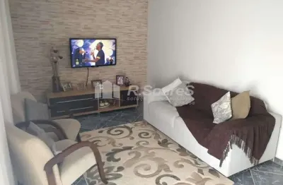 Casa com 2 quartos à venda na rua alfredo bastos, realengo, rio de janeiro, 120 m2 por r$ 190.000