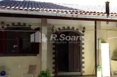 Casa com 3 quartos à venda na avenida pirpirituba, realengo, rio de janeiro, 273 m2 por r$ 440.000