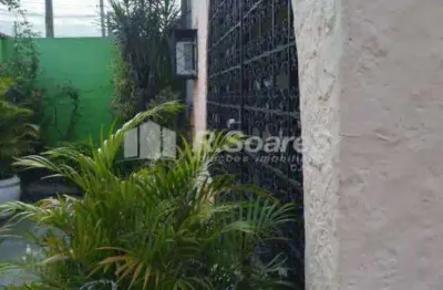 Casa com 3 quartos à venda na rua mambares, marechal hermes, rio de janeiro, 150 m2 por r$ 490.000
