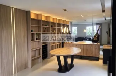 Excelente residência de alto padrão em condomínio fechado no umbará.