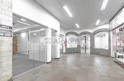 Excelente loja comercial em ponto estratégico, localizada no seminário.