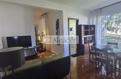 Imóvel com grande diversidade de comércios, lojas, restaurantes para o seu dia-dia. apto no bairro da água verde, ótima localização.