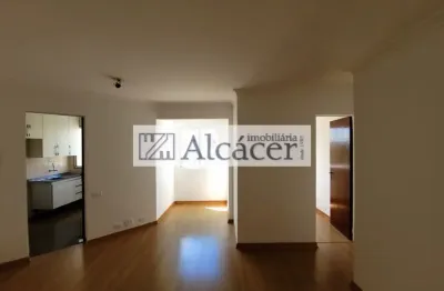 Localizado na Rua Padre Anchieta, o Edifício Champagnat Top O apartamento, situado no 6º andar, destaca-se pela excelente face solar, garantindo ambientes iluminados e arejados durante todo o dia.