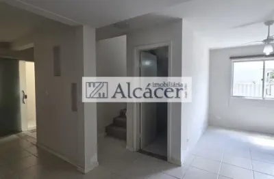 Excelente sobrado em ótima localização no bairro Santo Inácio para venda, próximo ao parque Barigui.