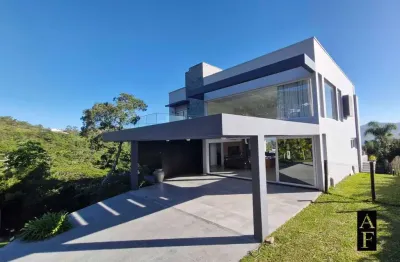 Casa de alto padrão em garopaba na praia da ferrugem