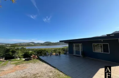 Casa à venda no bairro costa do macacu - garopaba/sc