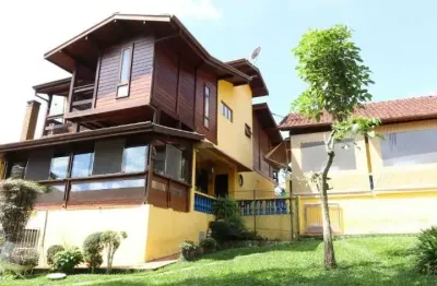 Chácara de luxo à venda em mairiporã-sp, bairro luiz fagundes: 3 quartos, 1 suíte, 4 banheiros, 5 vagas de garagem, 600m² de área.